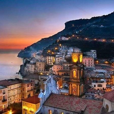 Amalfi Coast Palace In Minori Lejlighed Eksteriør billede