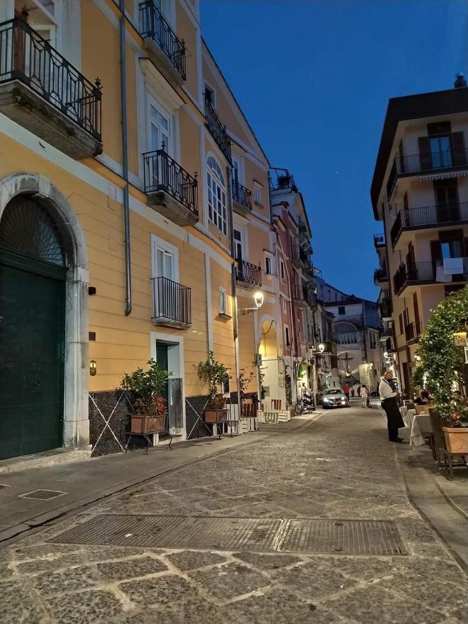 Amalfi Coast Palace In Minori Lejlighed Eksteriør billede