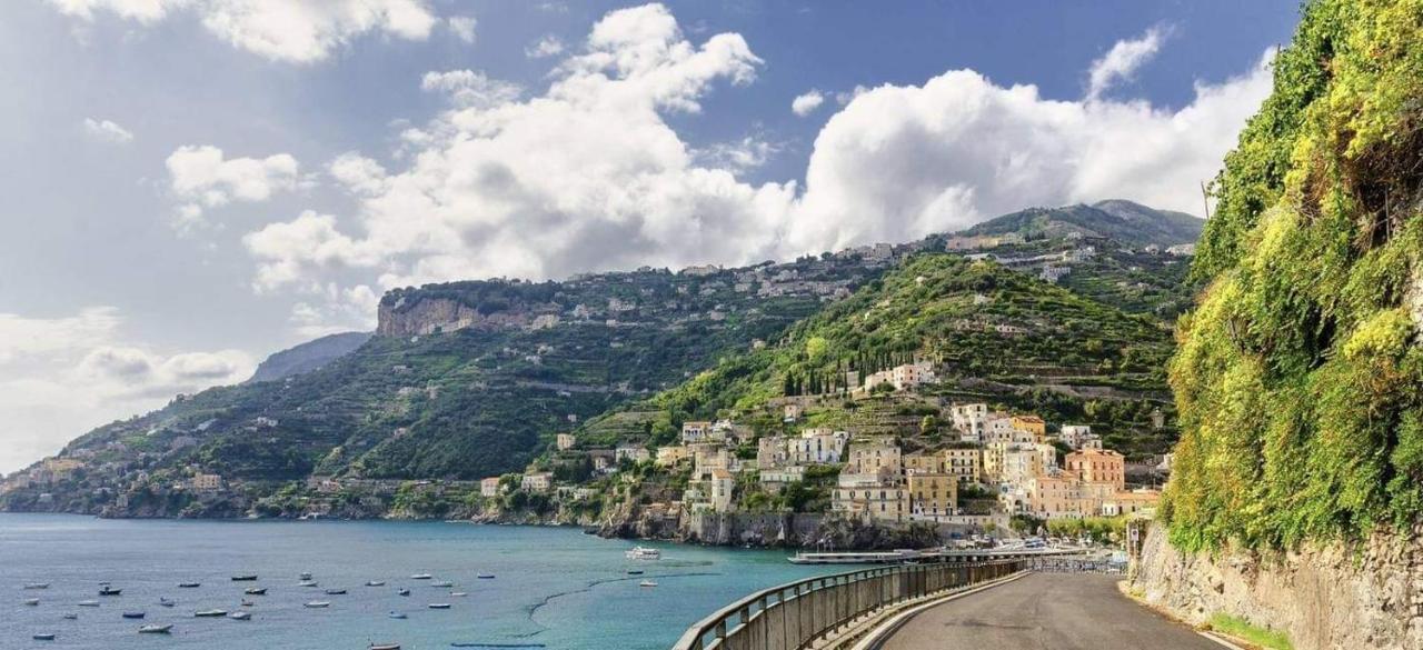 Amalfi Coast Palace In Minori Lejlighed Eksteriør billede